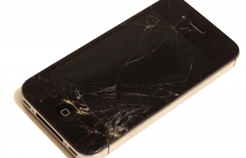 Cracked Smartphone4.jpg