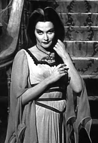 Lily_Munster_003.jpg